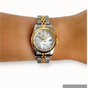 Gorgeous brand new watch! Would make a great gift✨